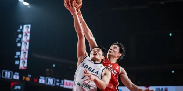 九游体育平台-世预赛-日本男篮力克韩国稳居小组第一 霍金森24+7李贤重28+11