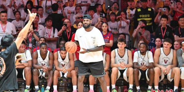 九游体育官方网站-NBA球员勒布朗·詹姆斯到访四川成都